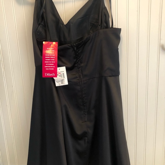 Black cocktail dress - Picture 2 of 4